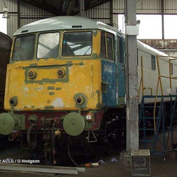 85101's repaint into Railfreight 